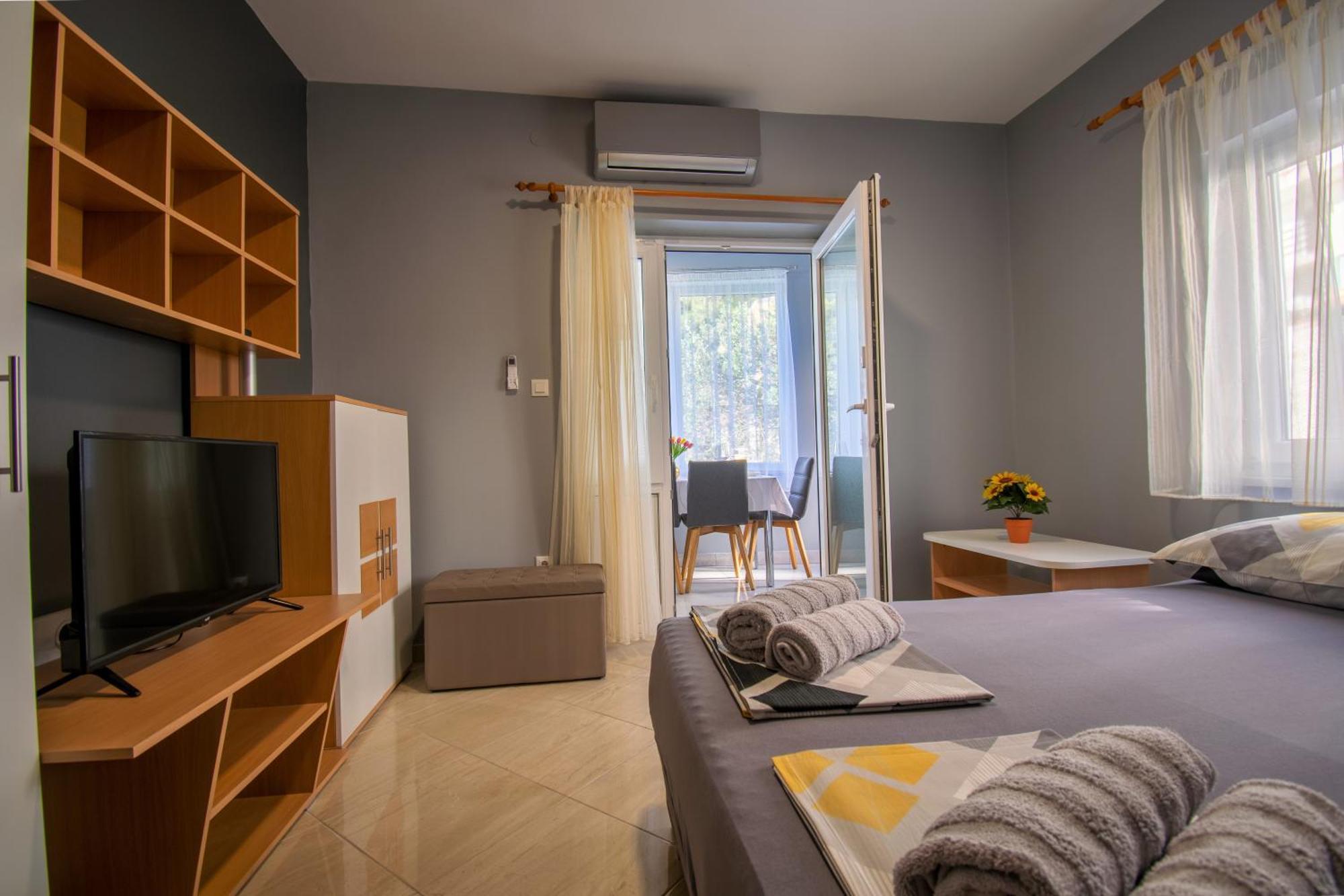 Apartments Hudovernik Baška Voda Eksteriør bilde