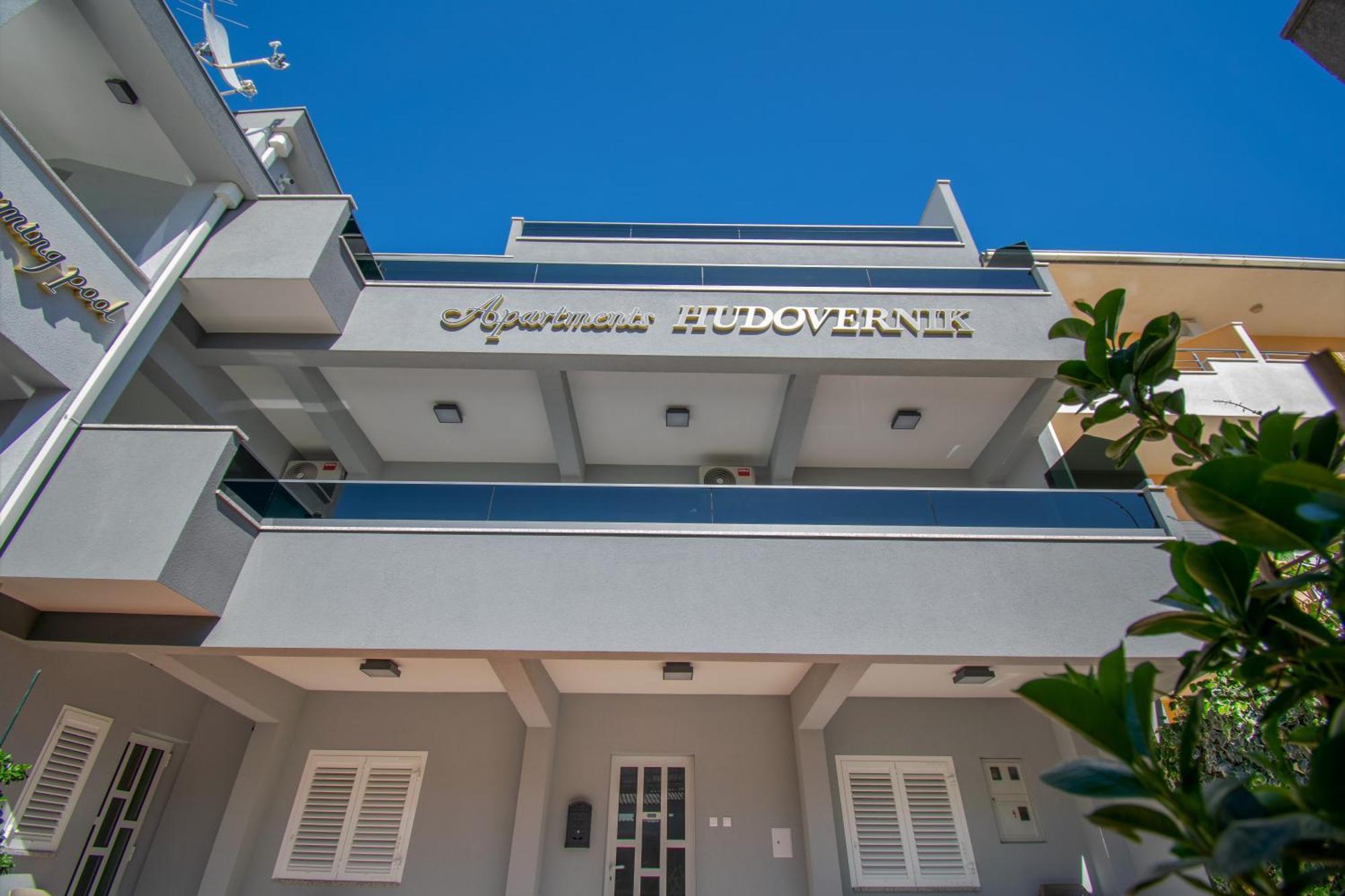 Apartments Hudovernik Baška Voda Eksteriør bilde