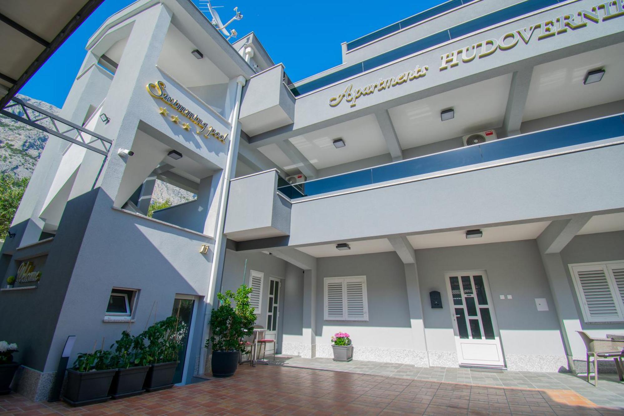 Apartments Hudovernik Baška Voda Eksteriør bilde