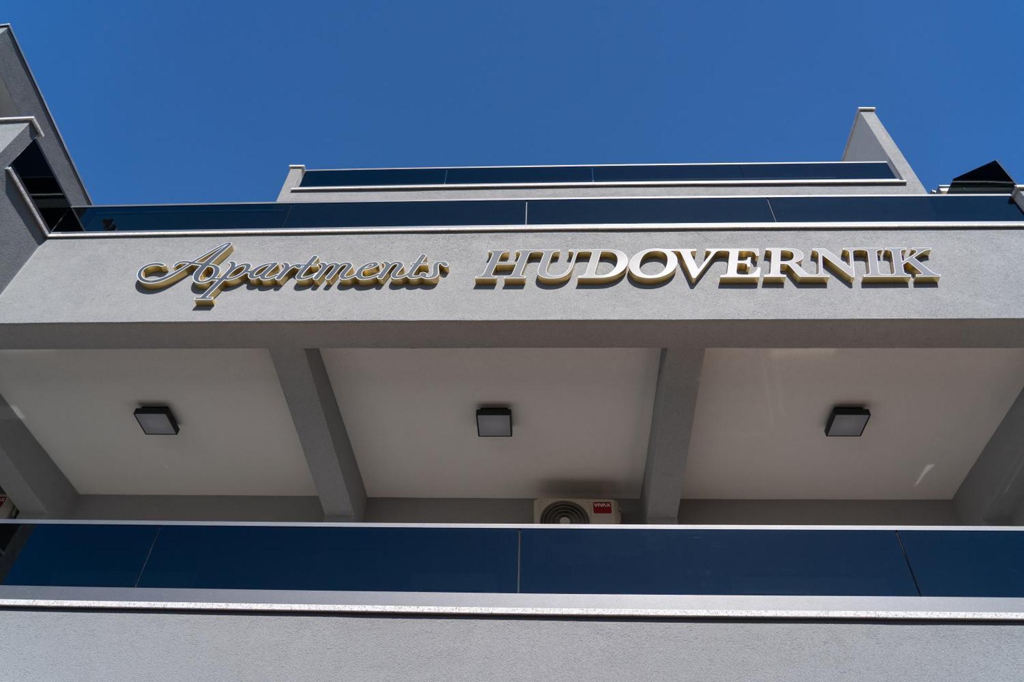 Apartments Hudovernik Baška Voda Eksteriør bilde
