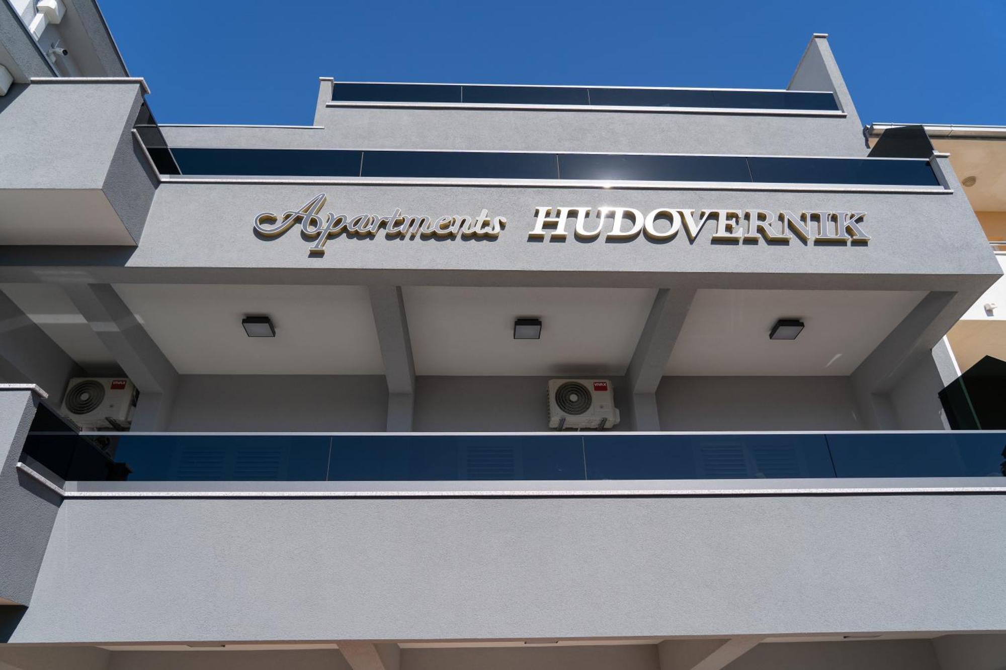 Apartments Hudovernik Baška Voda Eksteriør bilde
