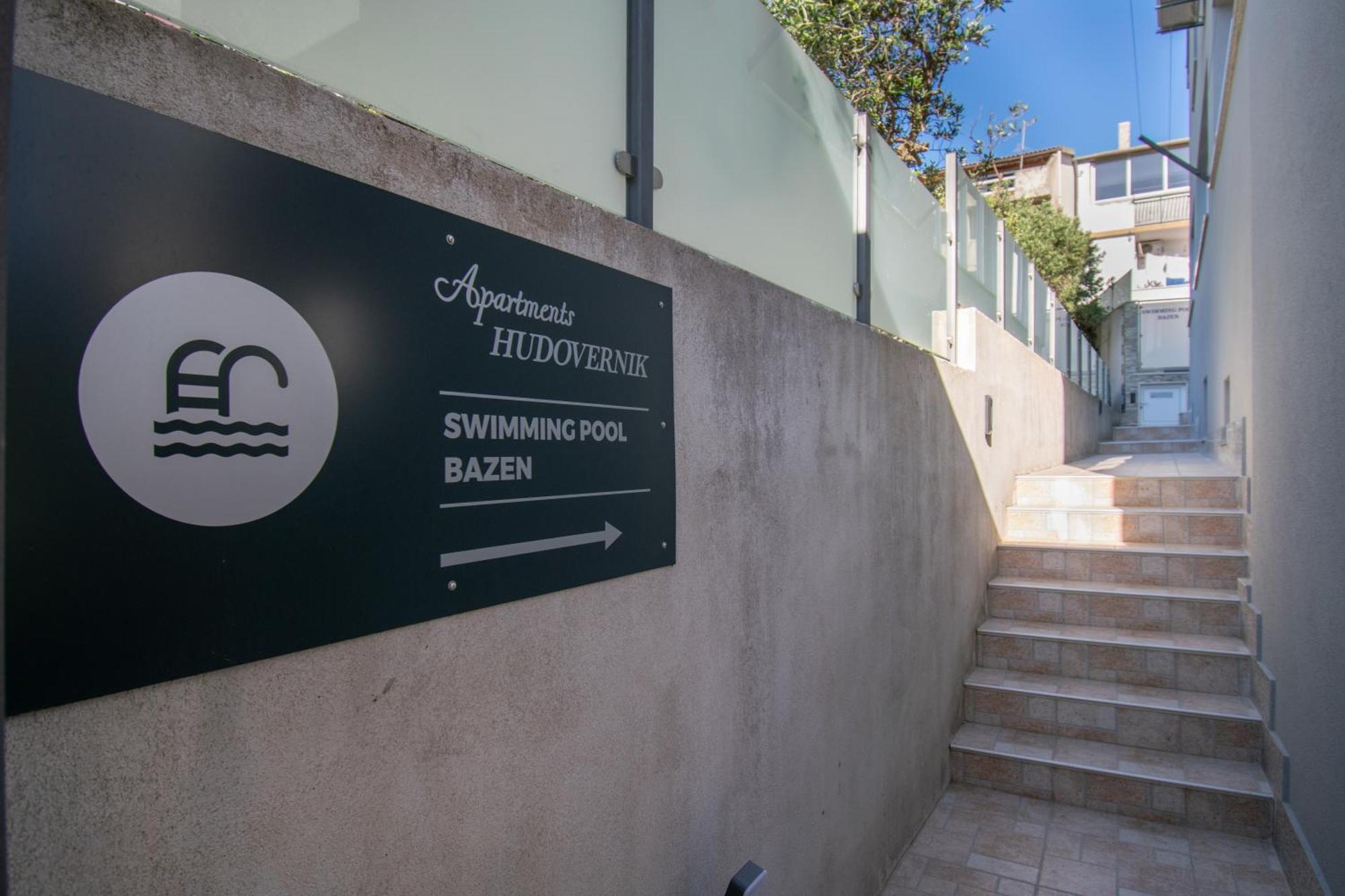 Apartments Hudovernik Baška Voda Eksteriør bilde