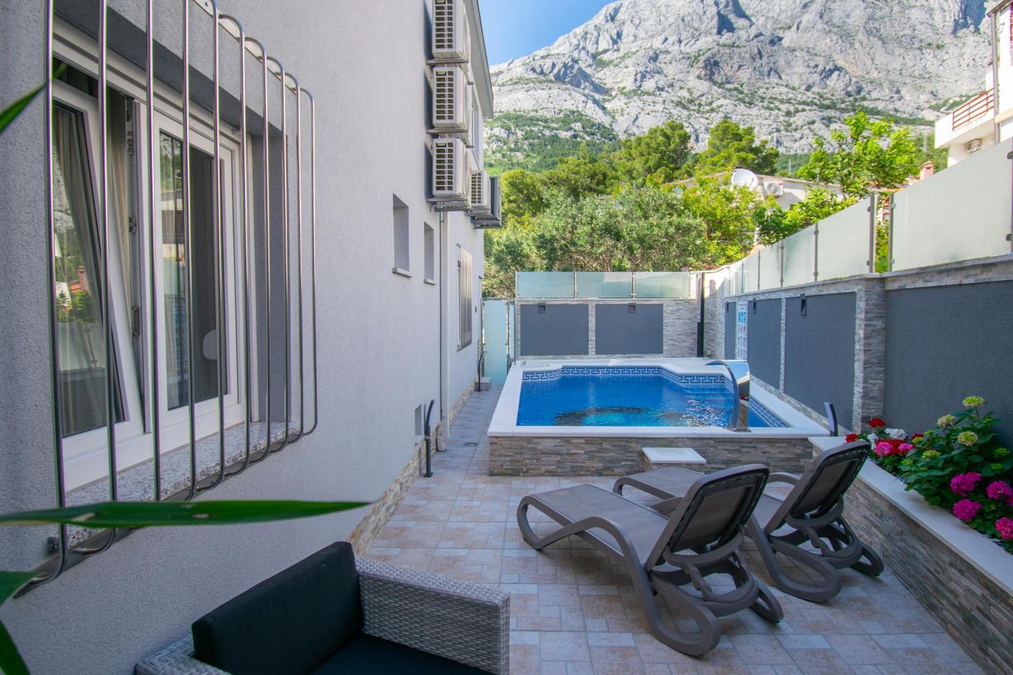 Apartments Hudovernik Baška Voda Eksteriør bilde