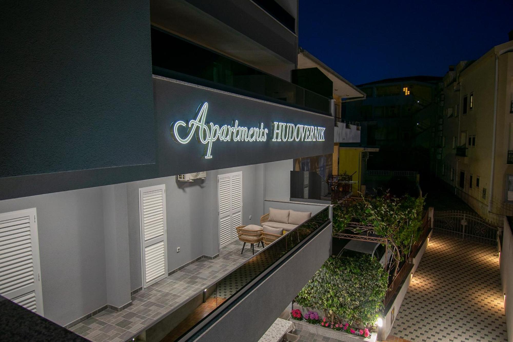 Apartments Hudovernik Baška Voda Eksteriør bilde