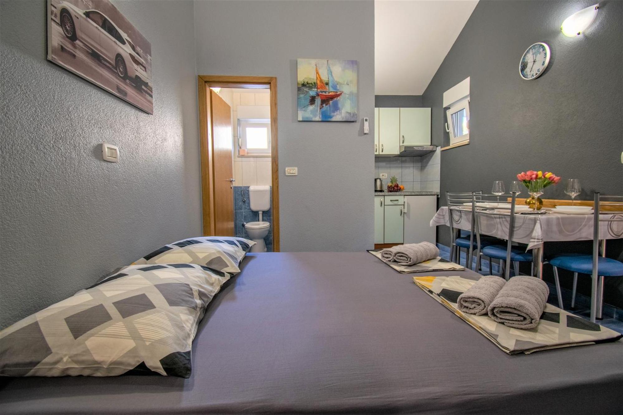 Apartments Hudovernik Baška Voda Eksteriør bilde