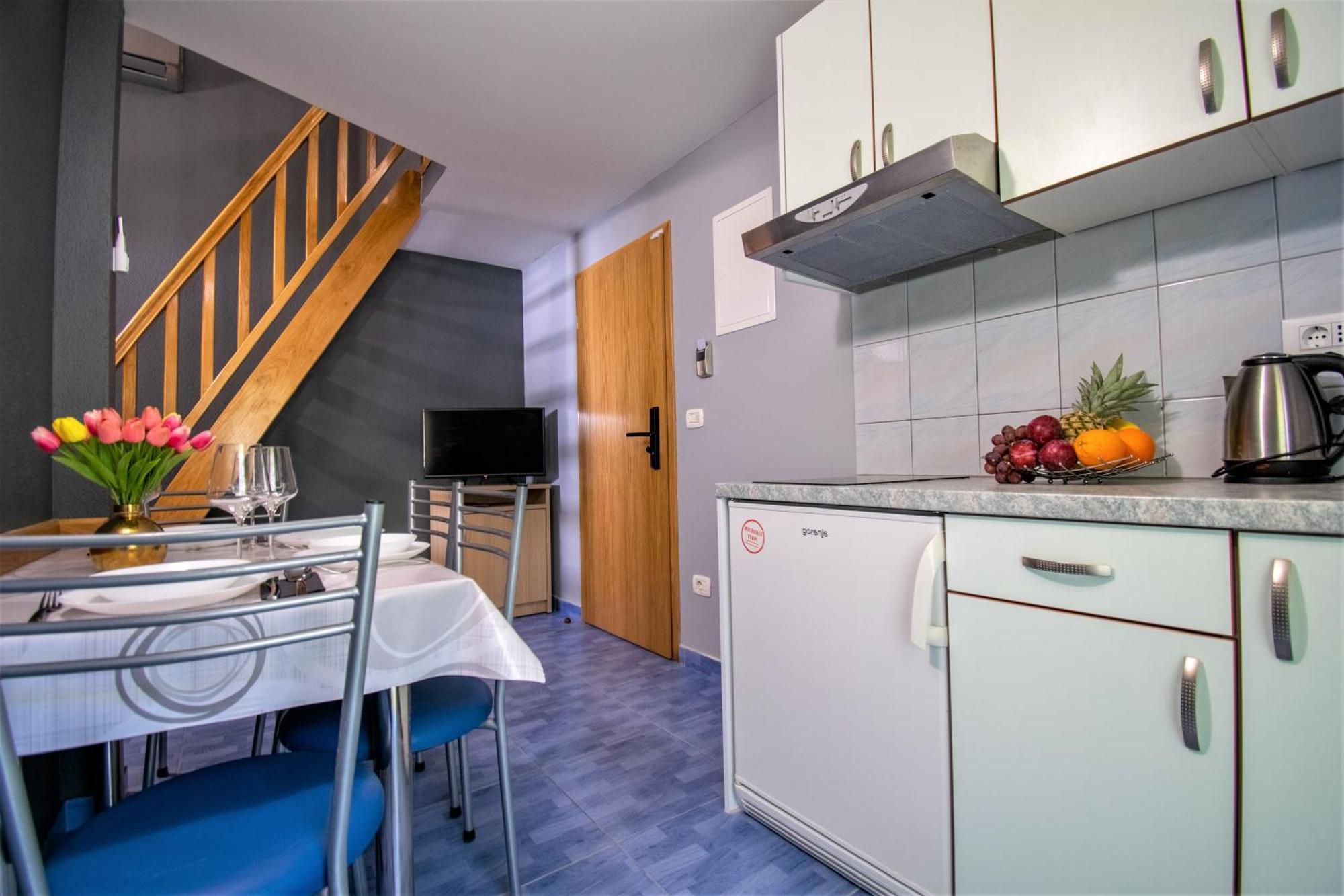 Apartments Hudovernik Baška Voda Eksteriør bilde