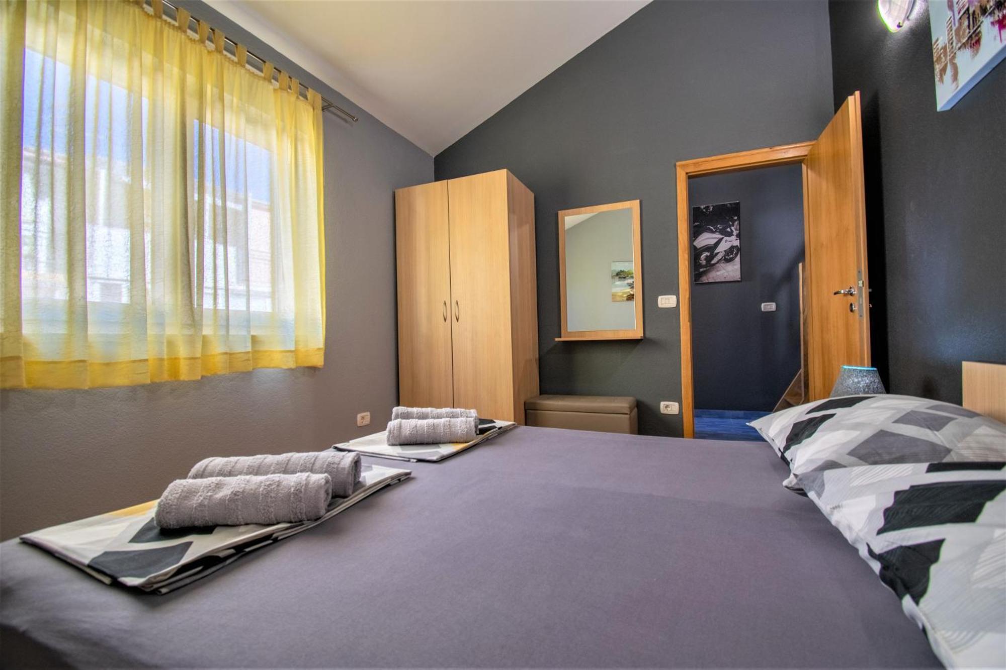 Apartments Hudovernik Baška Voda Eksteriør bilde