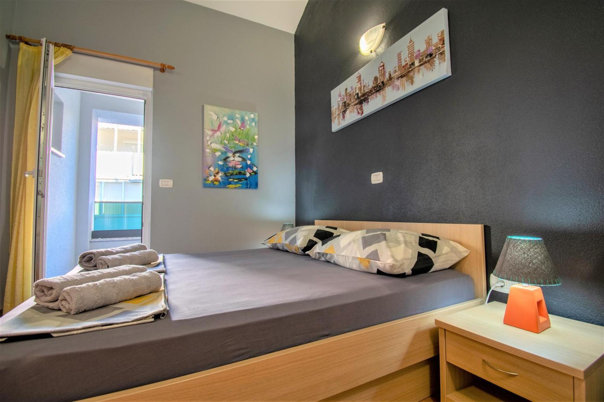 Apartments Hudovernik Baška Voda Eksteriør bilde