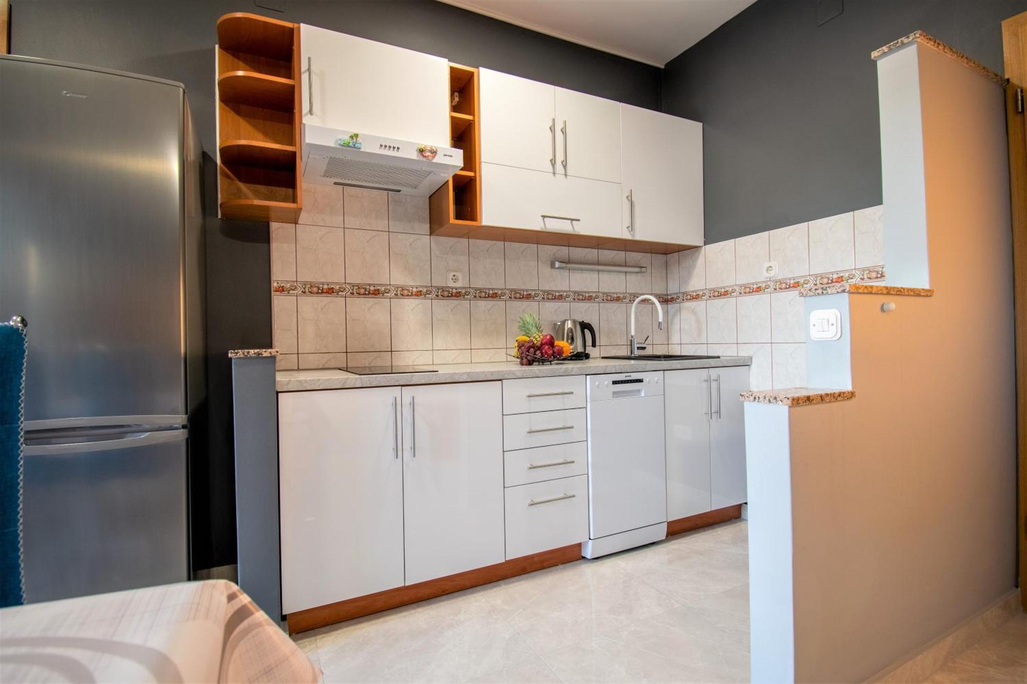Apartments Hudovernik Baška Voda Eksteriør bilde