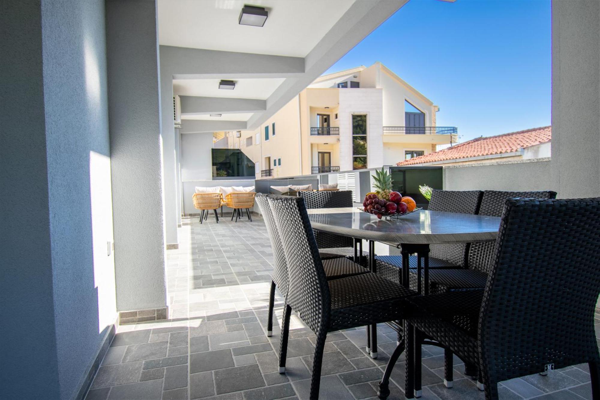 Apartments Hudovernik Baška Voda Eksteriør bilde